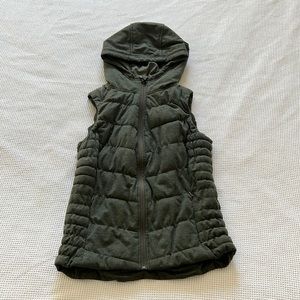 BE BY BLANK NOIR puffer vest